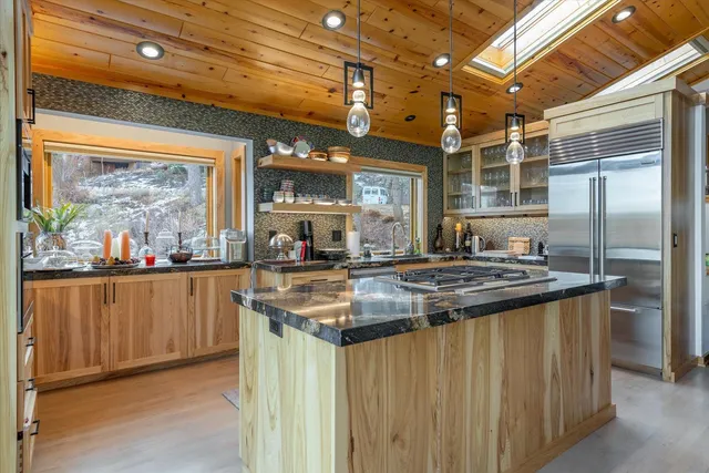 $2,000,000 | 1580 Upper Bench Road, Alpine Meadows, CA 96146