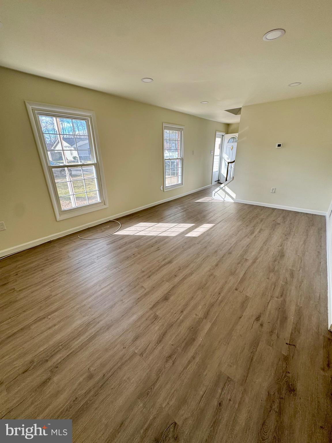 1040 Springhill Way Gambrills, MD 21054 - Photo 18 of 36 Living Room