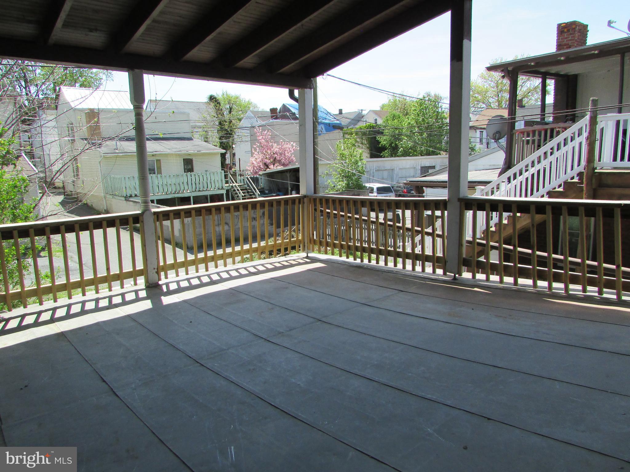 320 Chestnut Street Lebanon, PA 17042 - Photo 21 of 26 Balcony