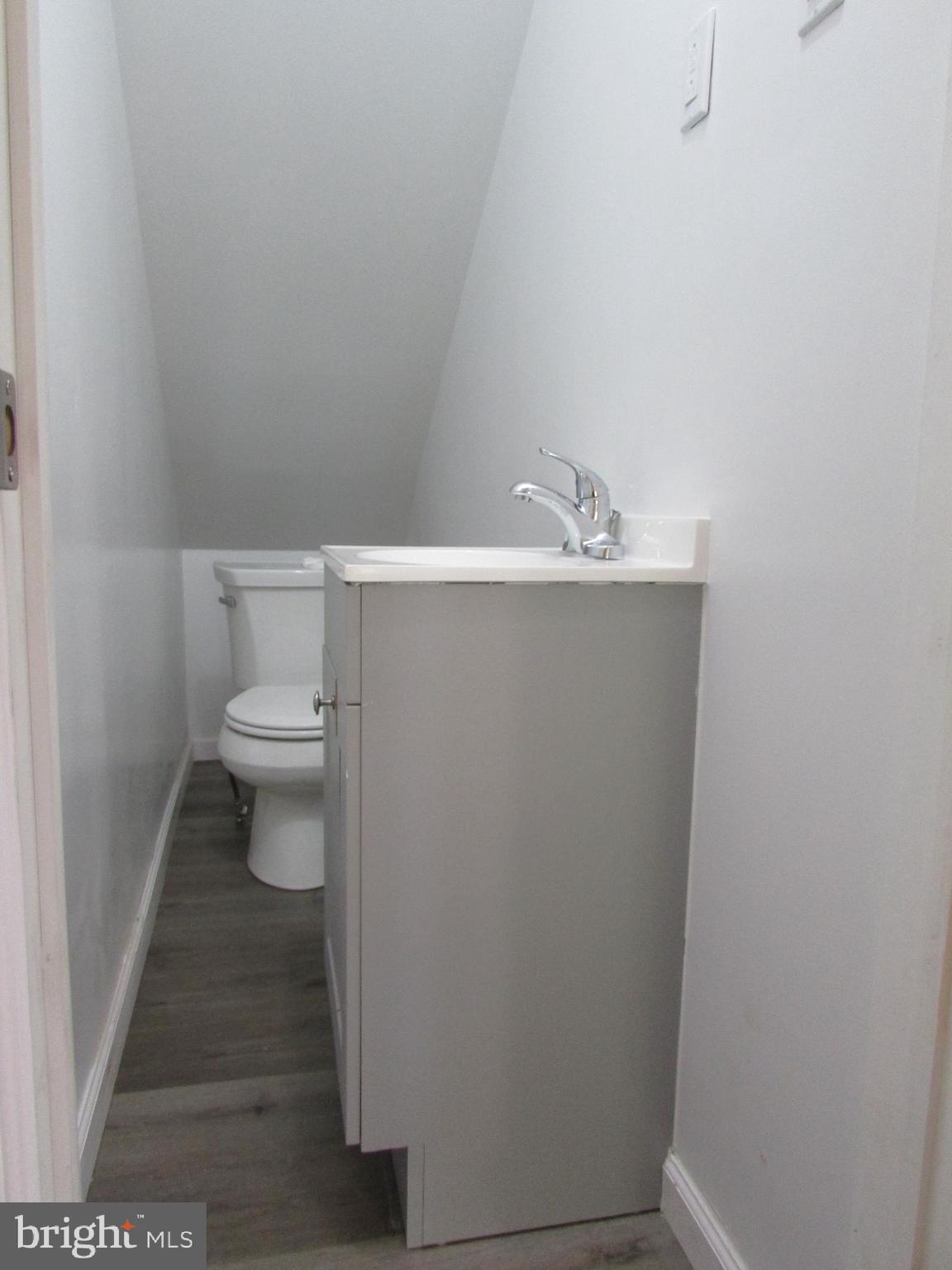 320 Chestnut Street Lebanon, PA 17042 - Photo 8 of 26 Powder Room