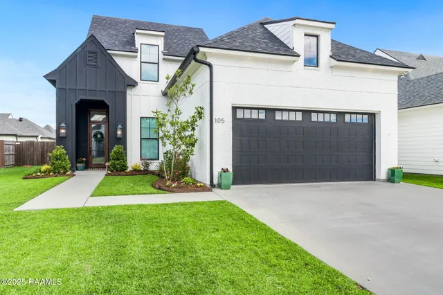$435,000 | 105 Sleeply Vw Drive, Broussard, LA 70518