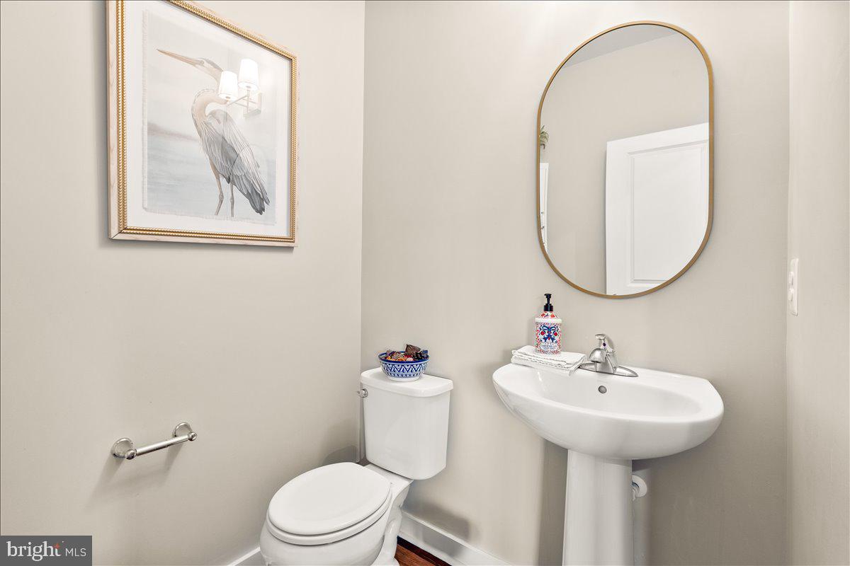 1010 Saxton Drive Frederick, MD 21702 - Photo 21 of 51 Main level half bath