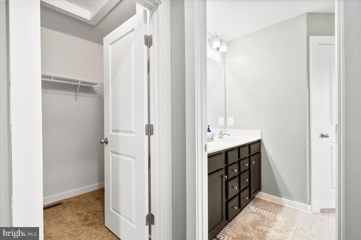 1010 Saxton Drive Frederick, MD 21702 - Photo 26 of 51 En-suite bath