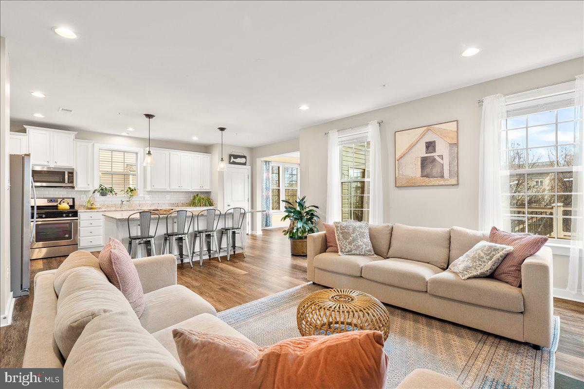 1010 Saxton Drive Frederick, MD 21702 - Photo 8 of 51 Open concept