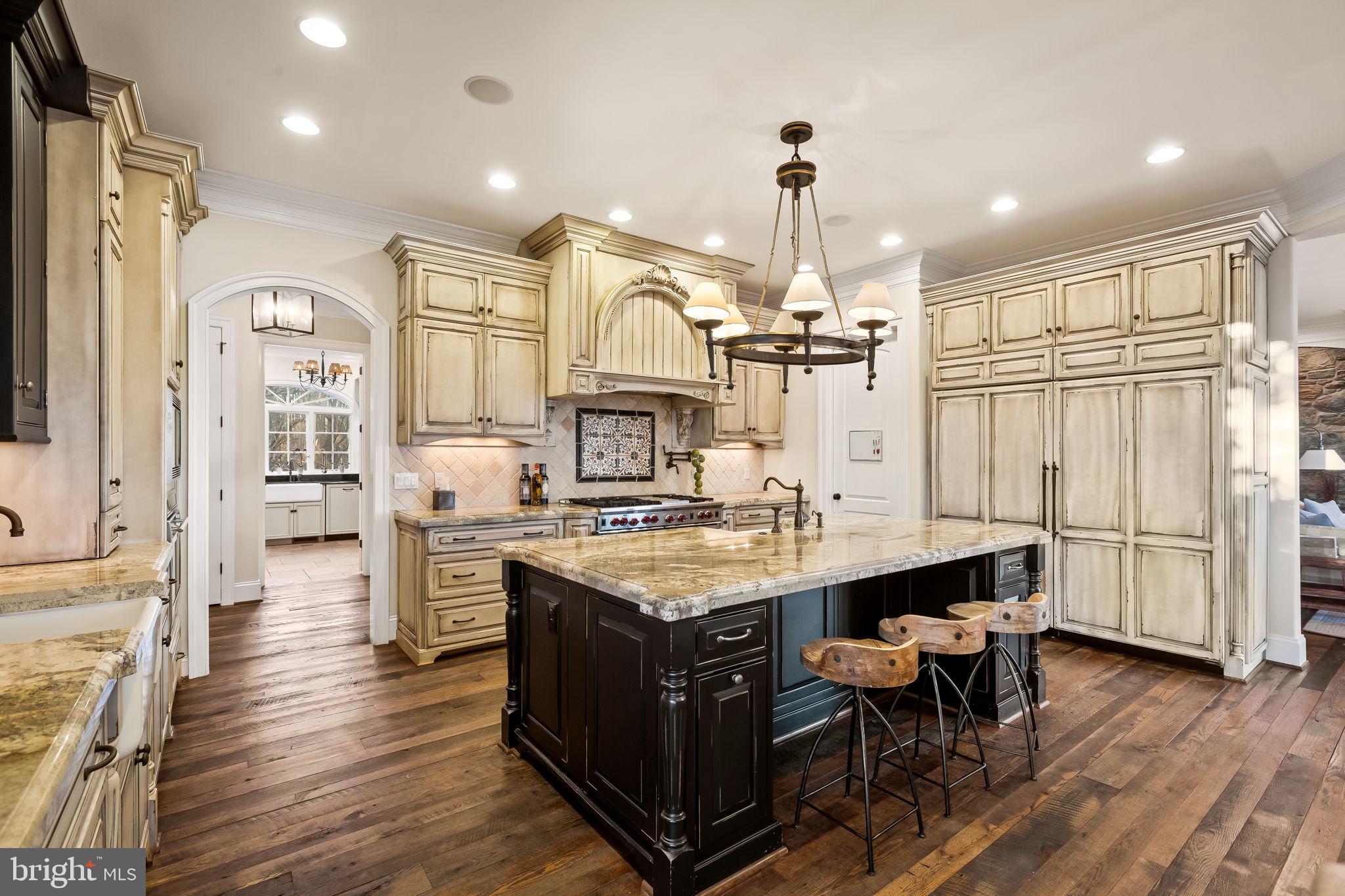 905 Hayfields Road Cockeysville, MD 21030 - Photo 23 of 69 Two farmhouse sinks & under cabinet lighting