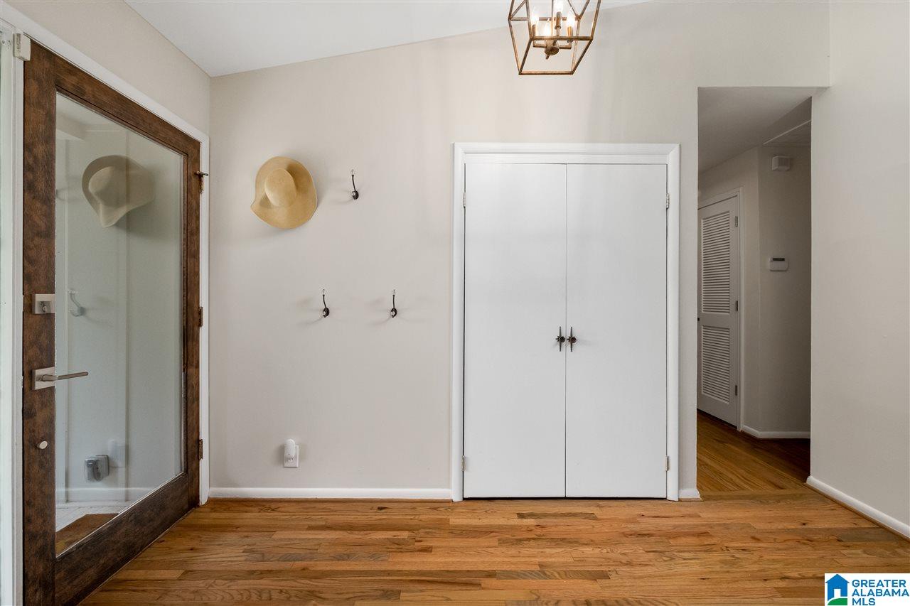 1842 Canyon Road Birmingham, AL 35216 - Photo 5 of 33