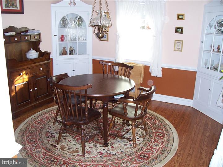 222 Beechwood Road Springfield, PA 19064 - Photo 7 of 14 Dining Room