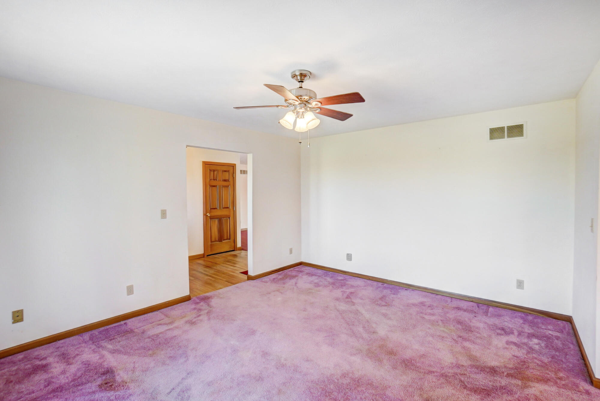 5700 Mills Road Springfield, OH 45502 - Photo 15 of 33
