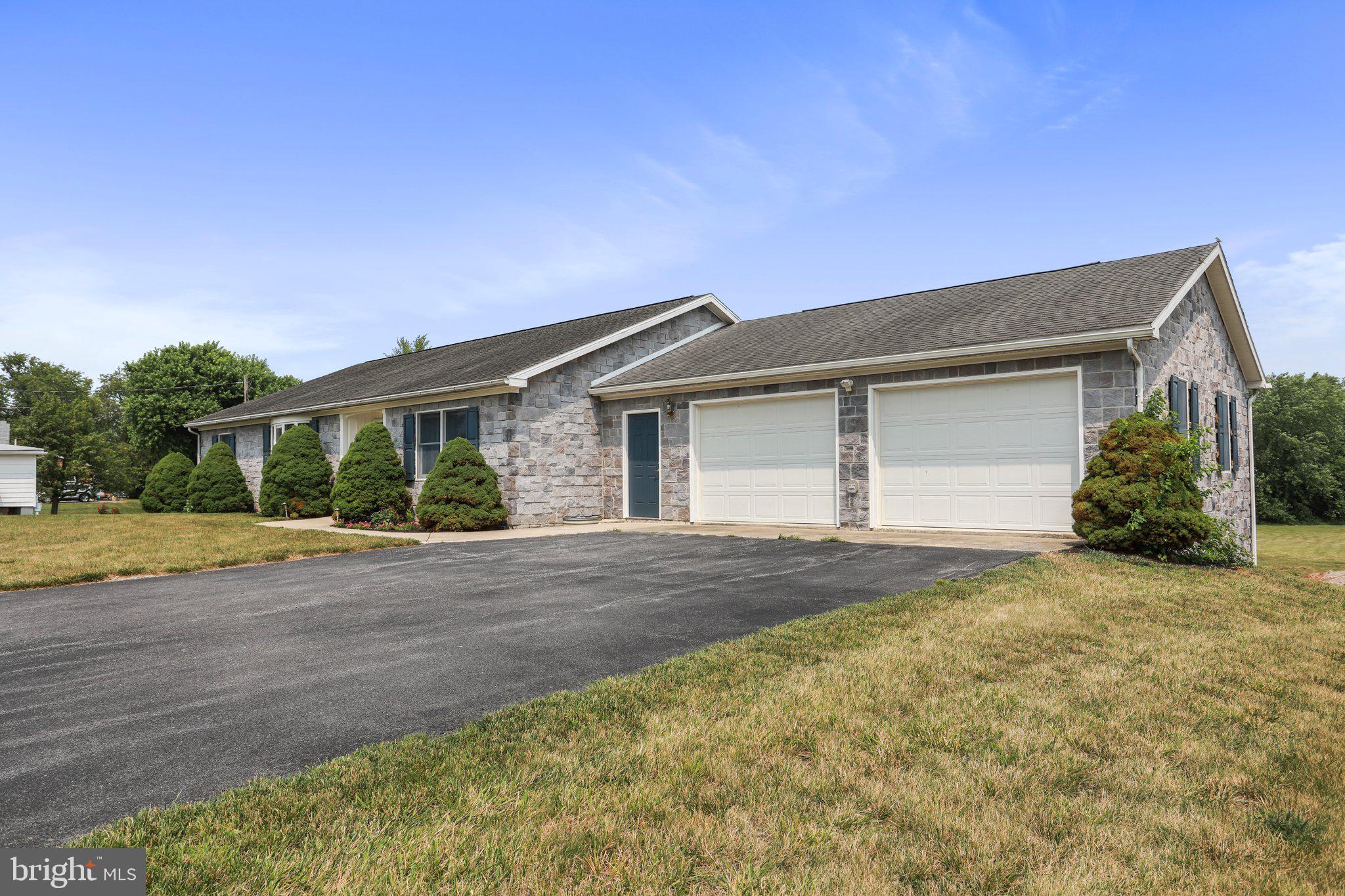 12927 Point Salem Road Hagerstown, MD 21740 - Photo 4 of 57 Gallery Image 4