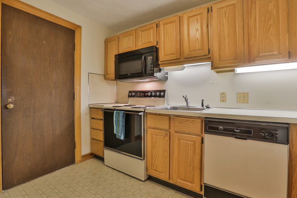 420 Great Road, Unit C8 Acton, MA 01720 - Photo 5 of 18 Gallery Image 5