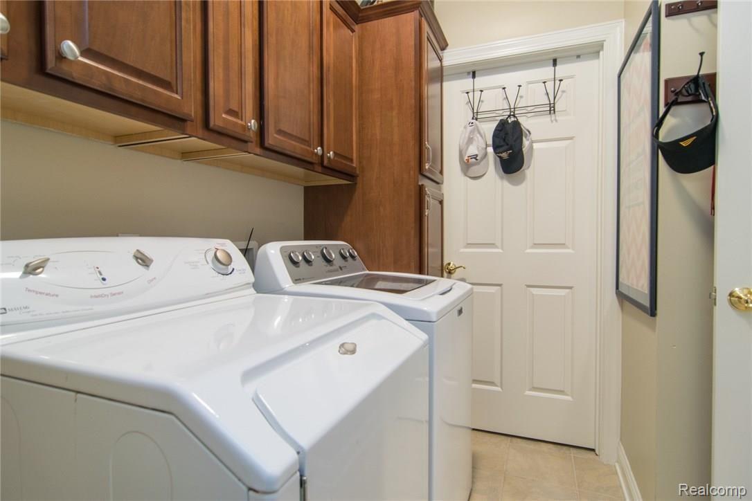 24981 Reeds Pointe Drive Novi, MI 48374 - Photo 24 of 66 DSC_0022.jpg