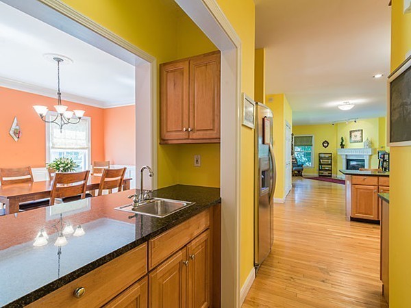 10 Ridgeway Avenue Needham, MA 02492 - Photo 10 of 23 Gallery Image 10