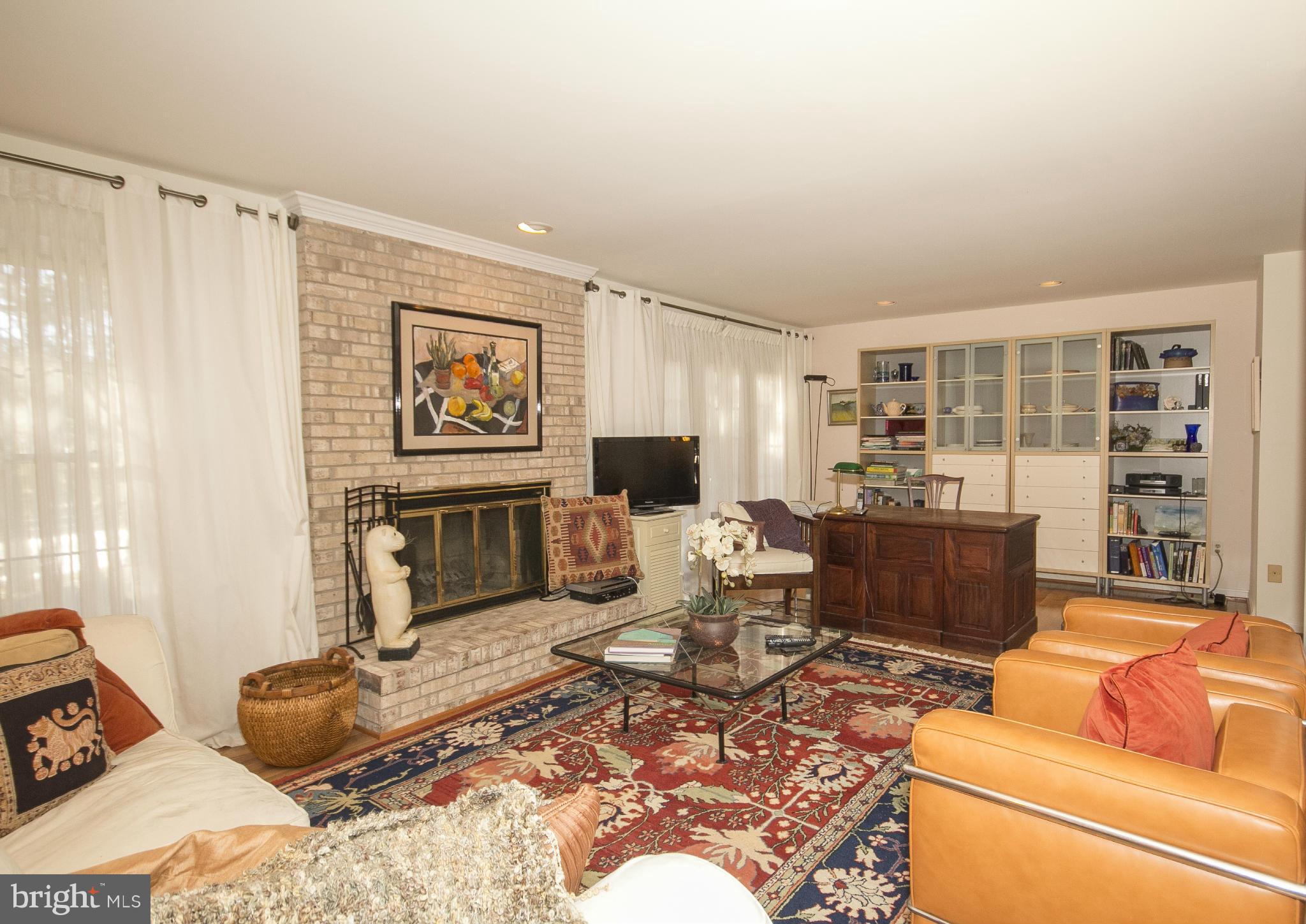 23 Raisin Tree Circle Pikesville, MD 21208 - Photo 8 of 22 Living Room