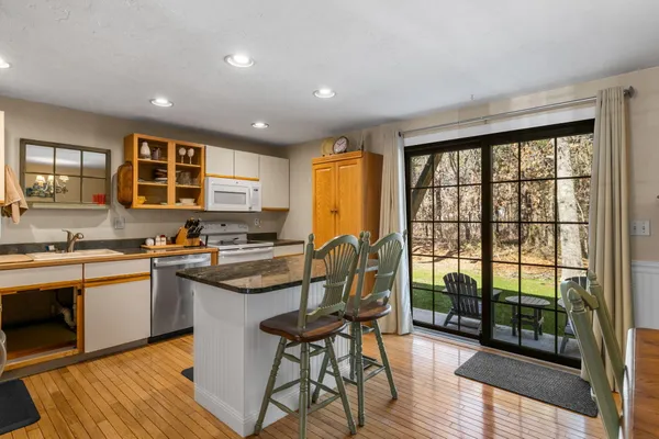 $405,000 | 195 Falmouth Road, Unit 12E, Mashpee, MA 02649