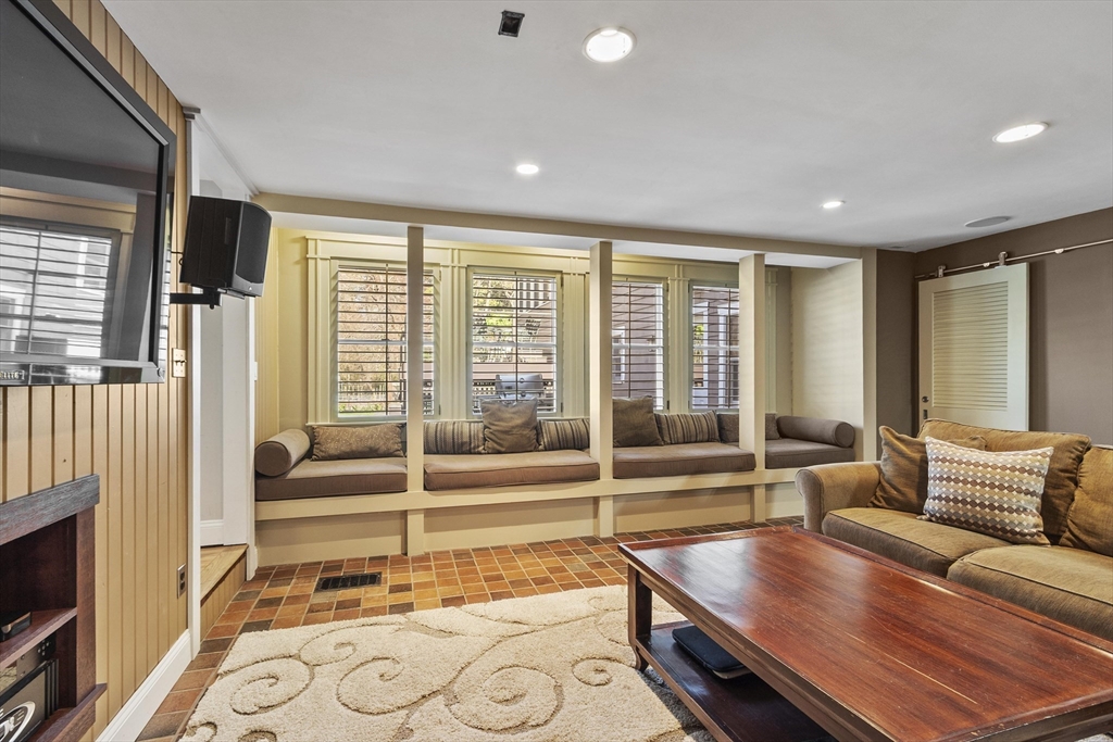 343 Holden Wood Road Concord, MA 01742 - Photo 25 of 41