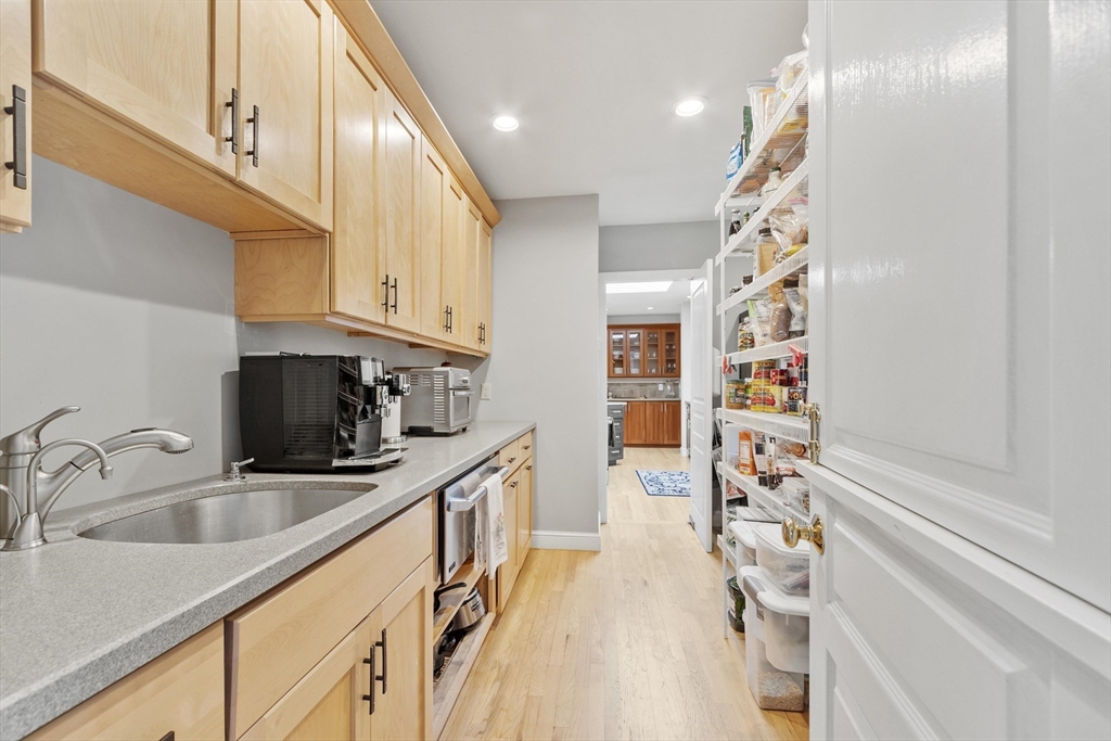 343 Holden Wood Road Concord, MA 01742 - Photo 10 of 41