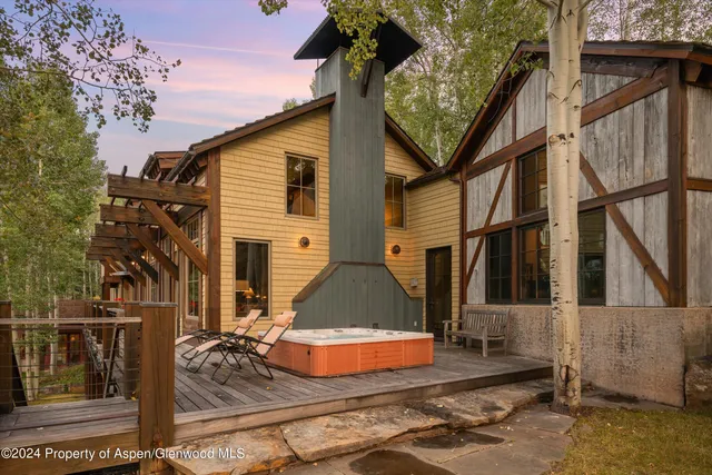 a view of outdoor space