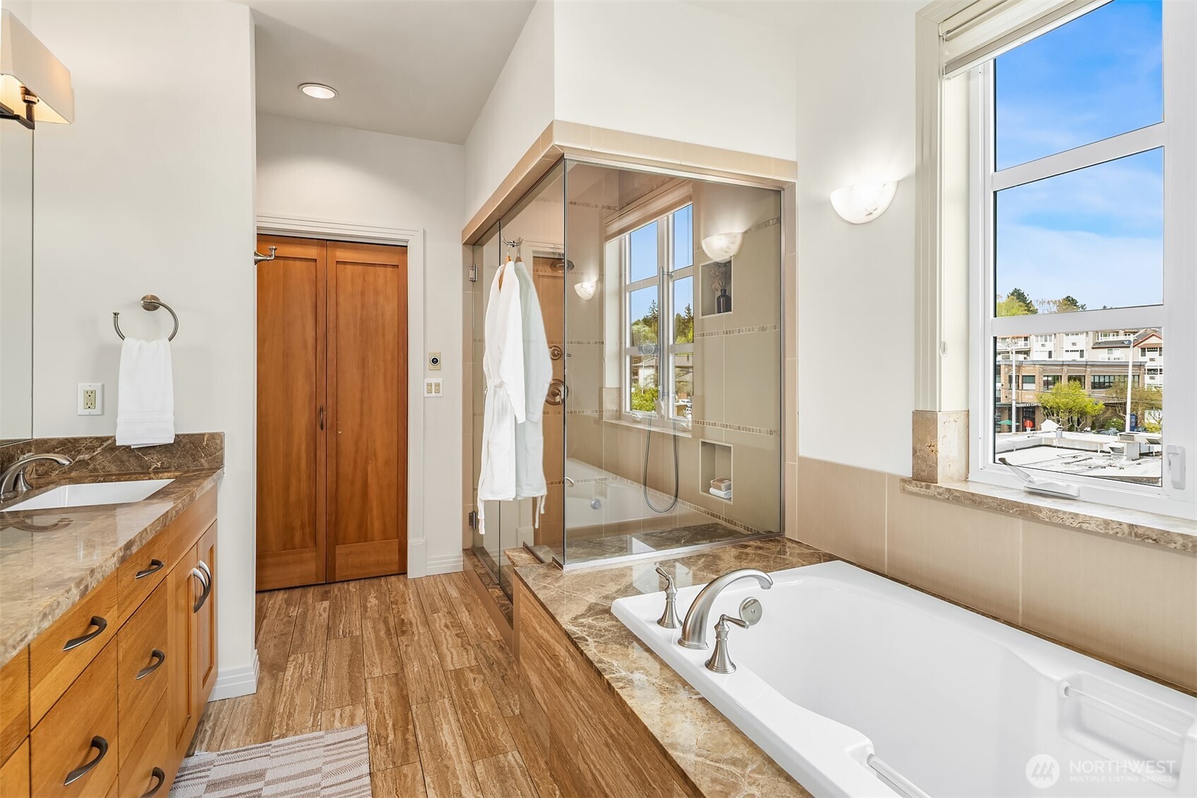 3215 West Lynn Street Seattle, WA 98199 - Photo 23 of 39