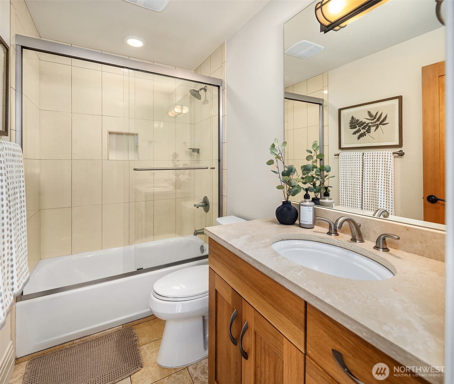 3215 West Lynn Street Seattle, WA 98199 - Photo 6 of 39