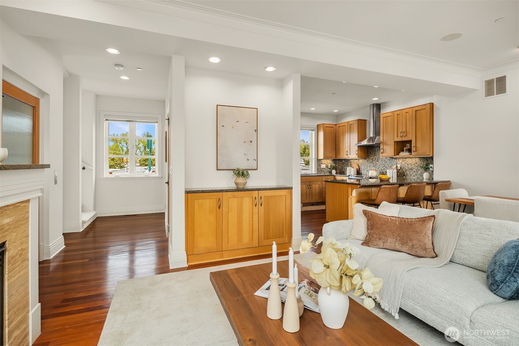 3215 West Lynn Street Seattle, WA 98199 - Photo 8 of 39