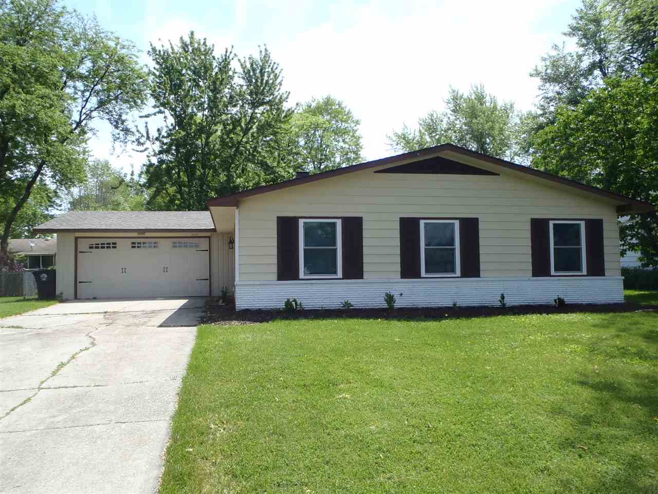 2008 Mathias Street Fort Wayne, IN 46815 - Photo 1 of 16 Gallery Image 1