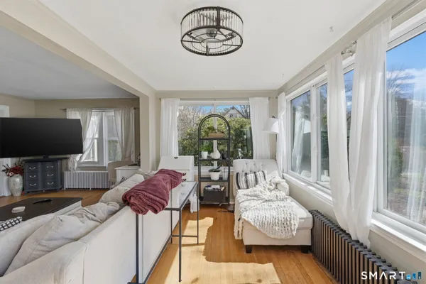 $360,000 | 961 Windsor Avenue, Windsor, CT 06095