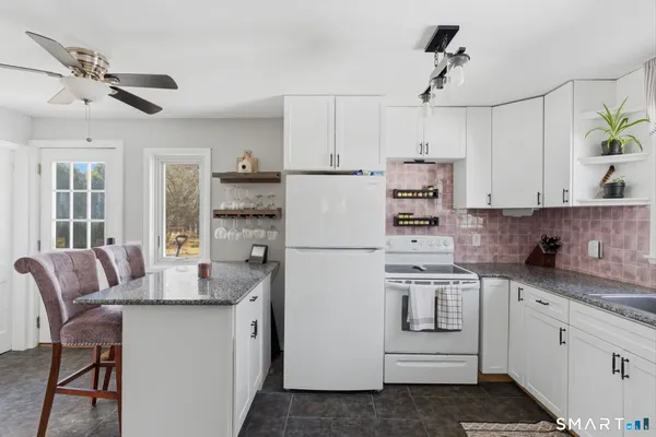 $360,000 | 961 Windsor Avenue, Windsor, CT 06095