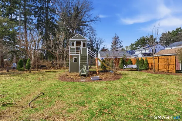 $360,000 | 961 Windsor Avenue, Windsor, CT 06095