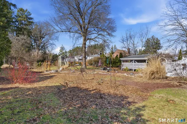 $360,000 | 961 Windsor Avenue, Windsor, CT 06095