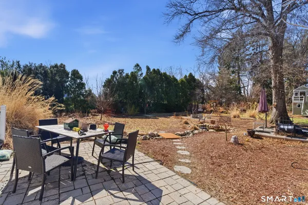 $360,000 | 961 Windsor Avenue, Windsor, CT 06095