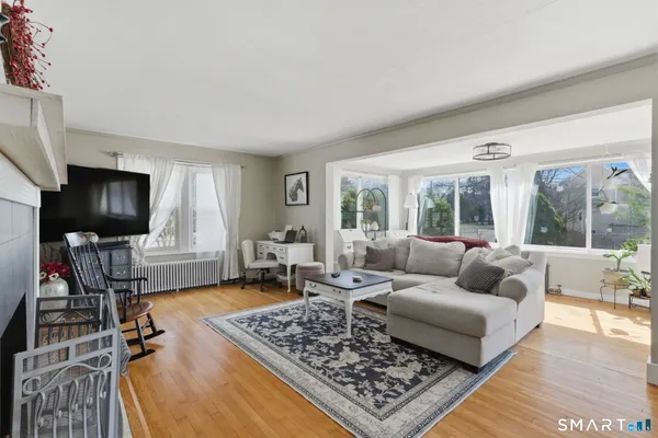 $360,000 | 961 Windsor Avenue, Windsor, CT 06095