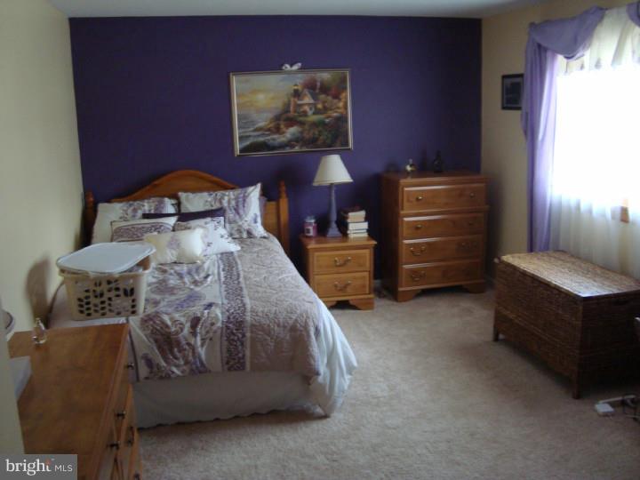 29 Cold Spring Road Trenton, NJ 08619 - Photo 18 of 22 Bedroom 4