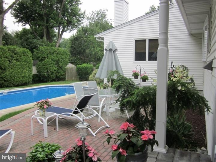 29 Cold Spring Road Trenton, NJ 08619 - Photo 4 of 22 Back Yard