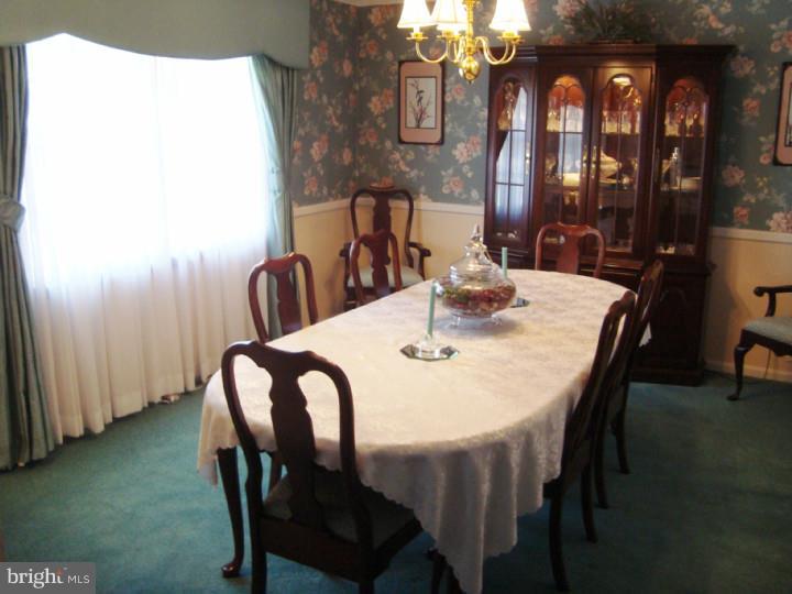 29 Cold Spring Road Trenton, NJ 08619 - Photo 7 of 22 Dining Room