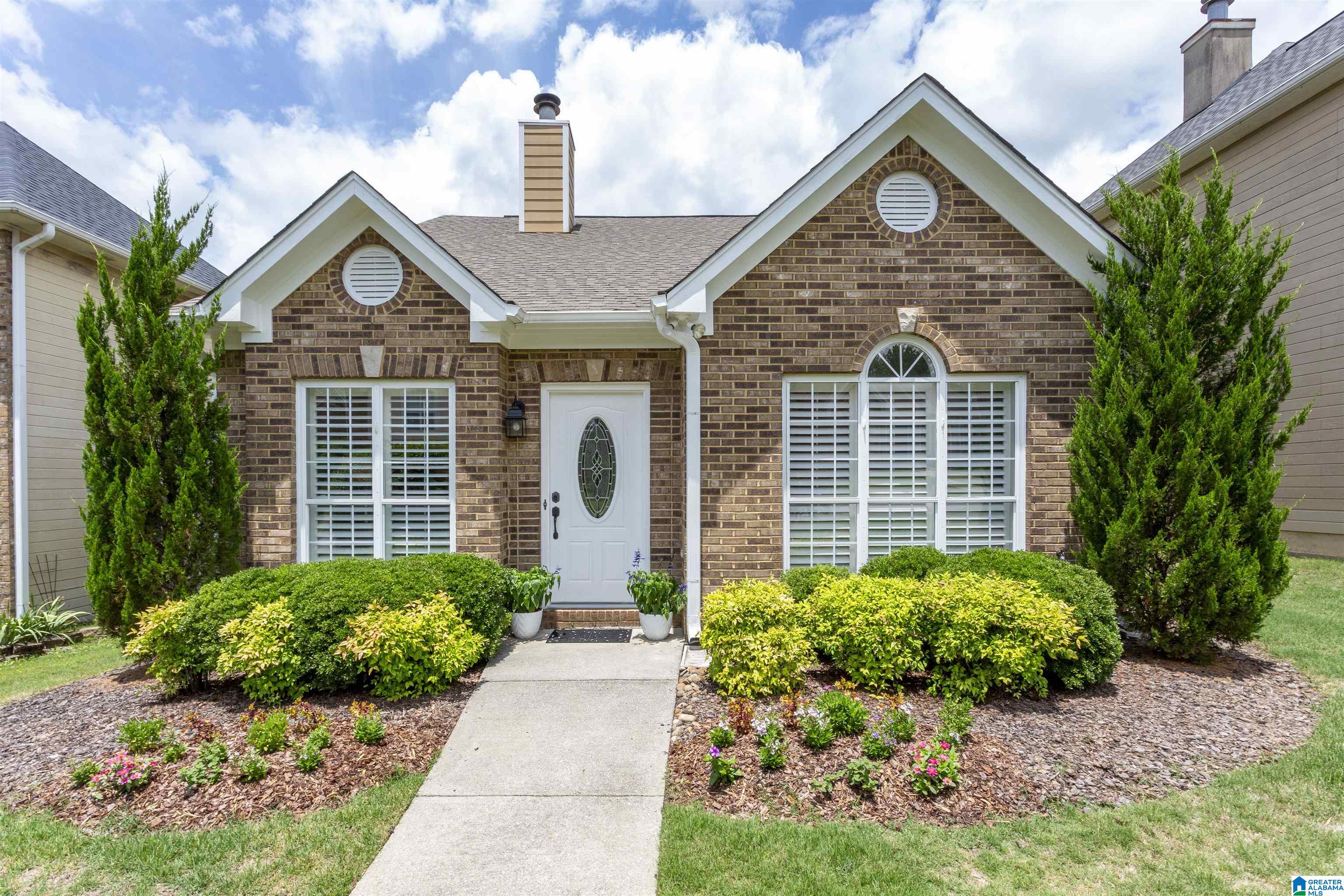 120 Warwick Circle Alabaster, AL 35007 - Photo 1 of 24
