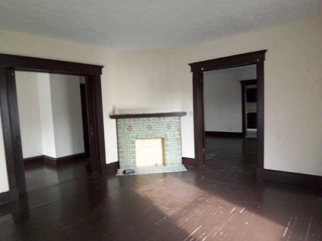1008 South Center Street Springfield, OH 45506 - Photo 4 of 10
