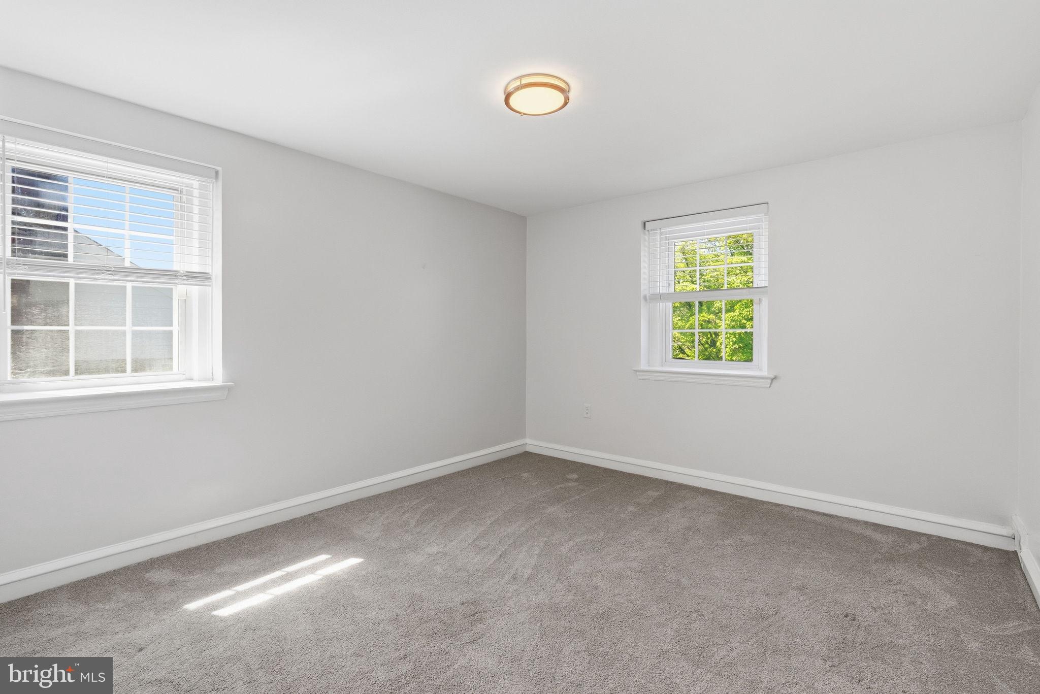 525 Broadview Road Upper Darby, PA 19082 - Photo 28 of 43 Bedroom