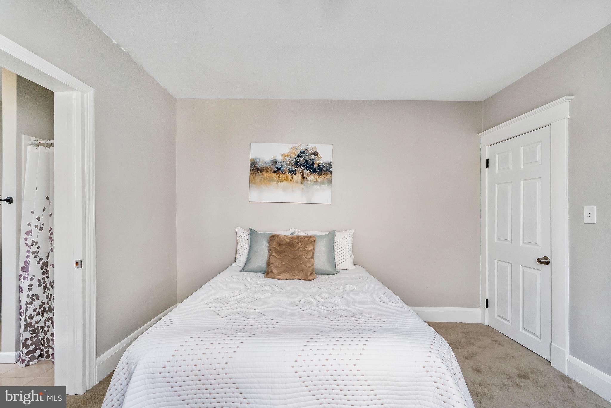 1810 Kinship Road Dundalk, MD 21222 - Photo 15 of 28 Unwind From a Long Day
