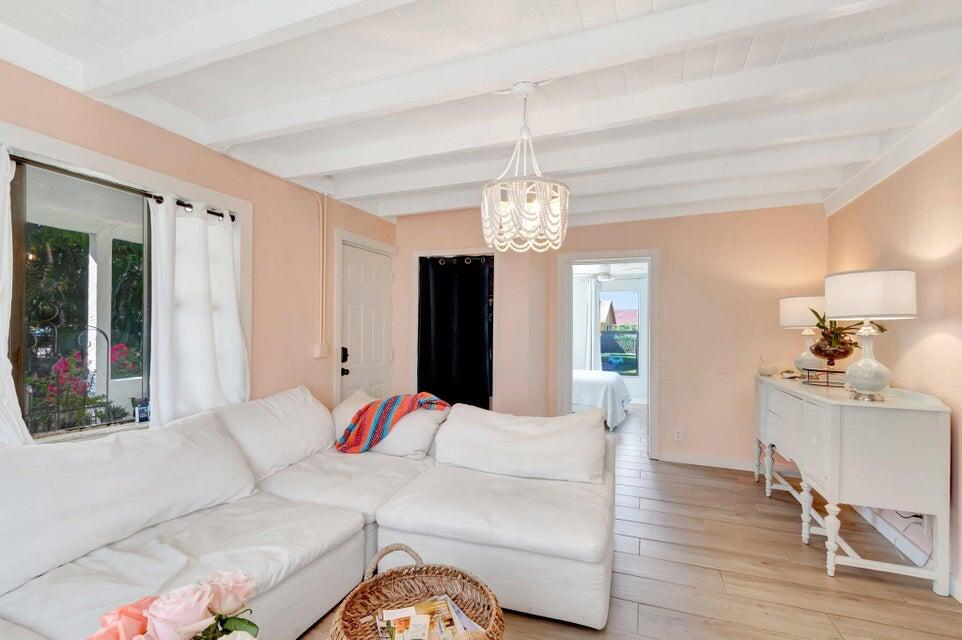 237 Southwest 3rd Avenue Delray Beach, FL 33444 - Photo 13 of 37 20250313210559975121000000-o