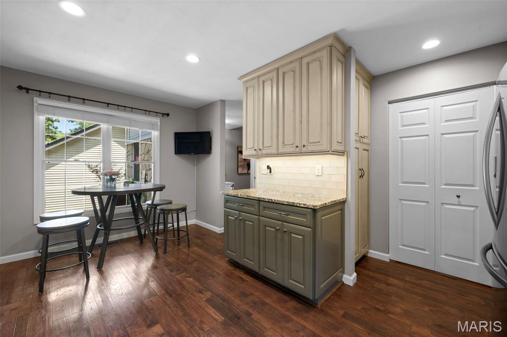 1594 Milbridge Drive, Unit R Chesterfield, MO 63017 - Photo 17 of 51