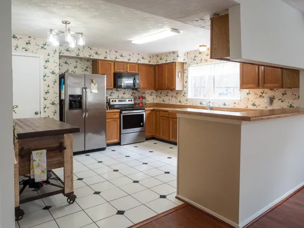 $320,000 | 4835 Ingleside Court, Spring, TX 77388
