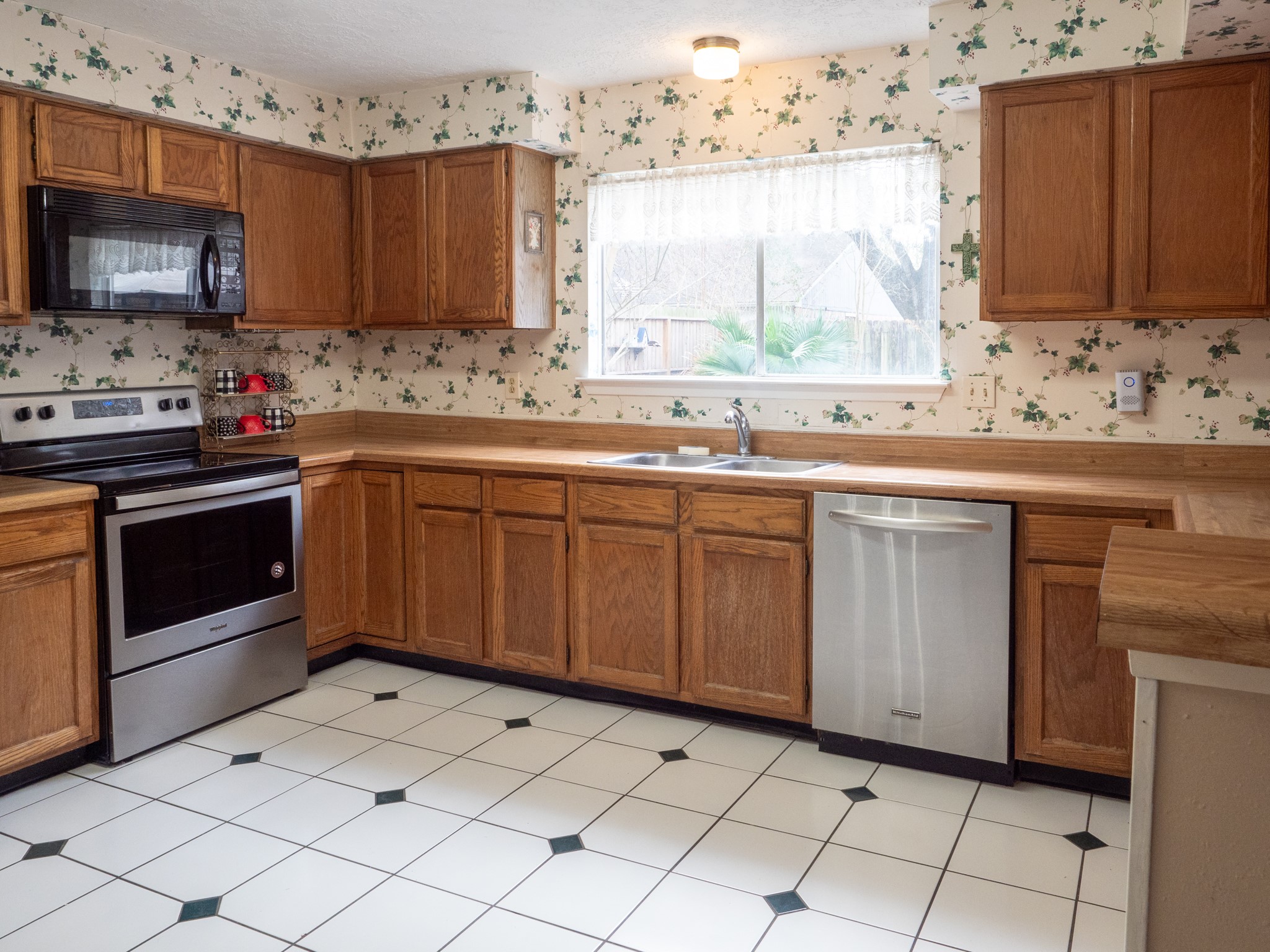 4835 Ingleside Court Spring, TX 77388 - Photo 12 of 39