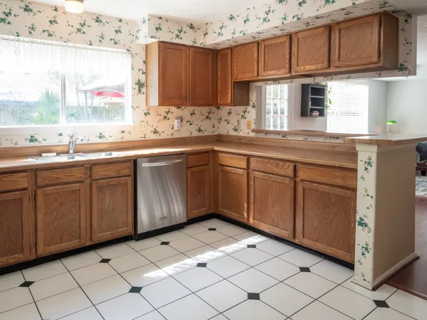 $320,000 | 4835 Ingleside Court, Spring, TX 77388