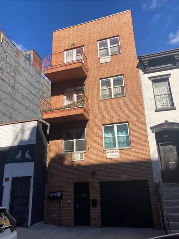 $3,200,000 | 277 South 2nd Street | Williamsburg