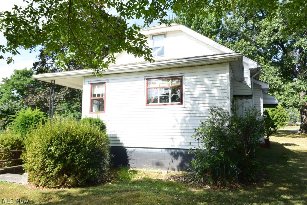 1631 Brittain Road Akron, OH 44310 - Photo 17 of 23 Side View