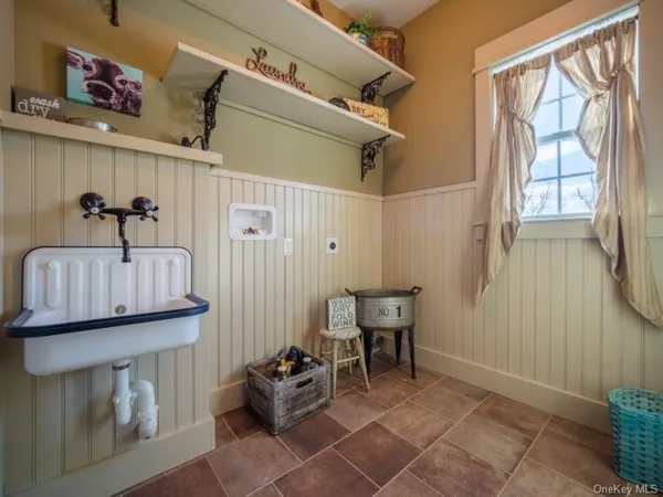 $739,900 | 43 Delmar Hill Road, Slate Hill, NY 10973