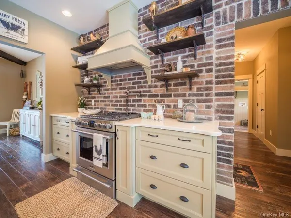 $739,900 | 43 Delmar Hill Road, Slate Hill, NY 10973