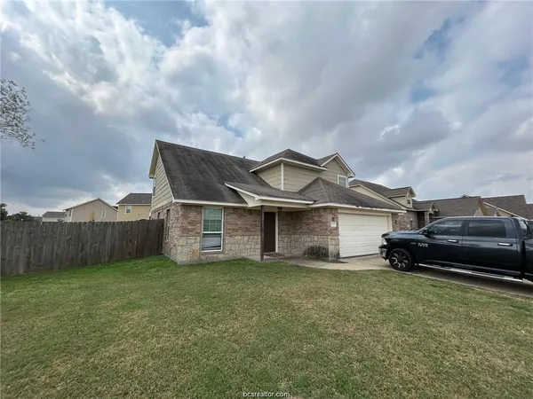 $650 | 2502 Horse Shoe Drive, College Station, TX 77845
