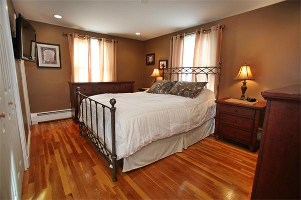 10 Canterbury Hill Road Topsfield, MA 01983 - Photo 14 of 22 Gallery Image 14
