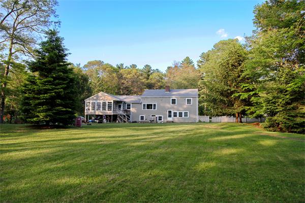 10 Canterbury Hill Road Topsfield, MA 01983 - Photo 2 of 22 Gallery Image 2